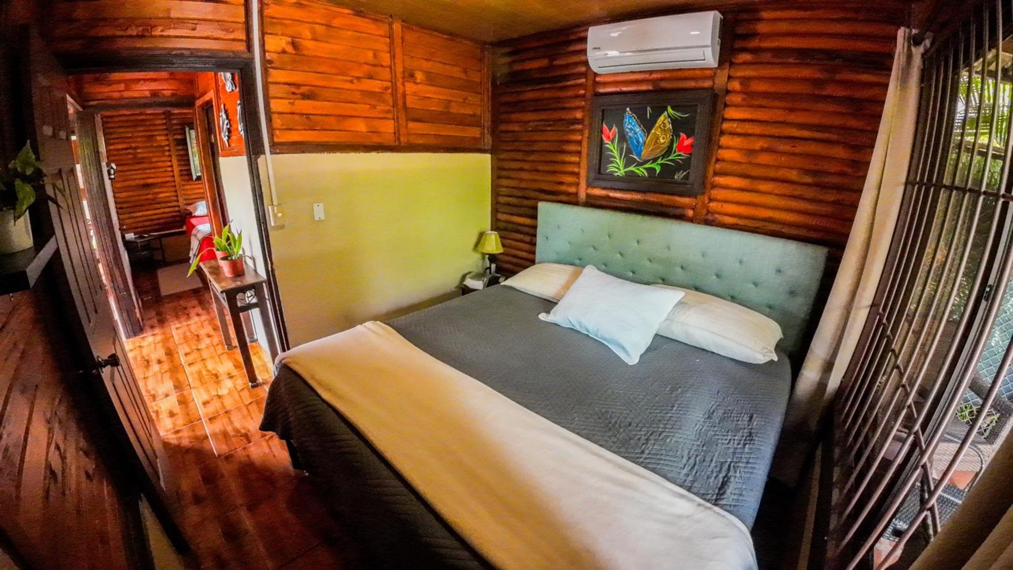 Iguanas Arenal Volcano Hotel