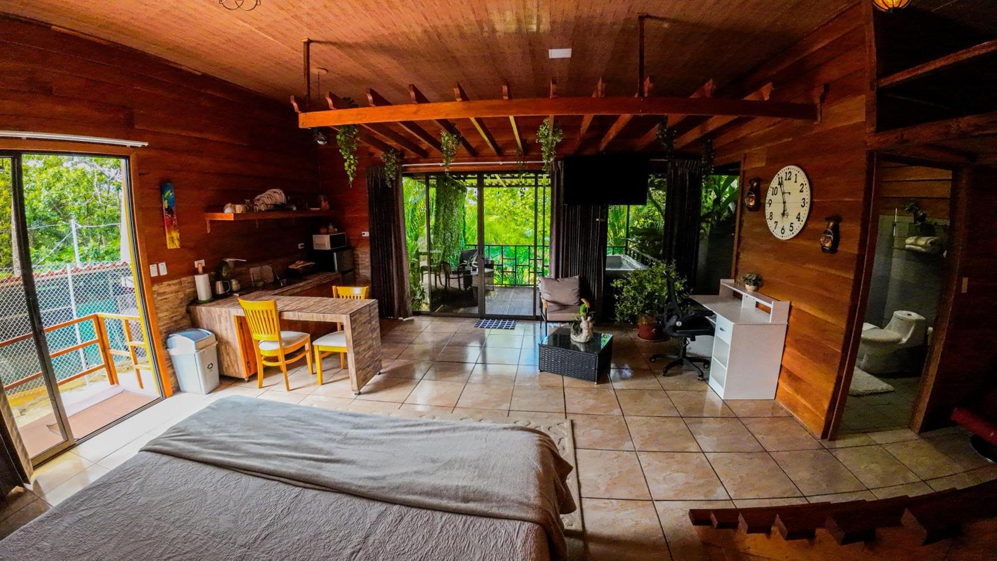 Hotel Iguanas Arenal Volcano La Fortuna